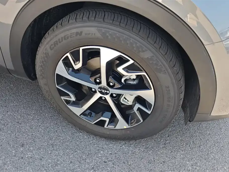 Kia Sportage — фото 10
