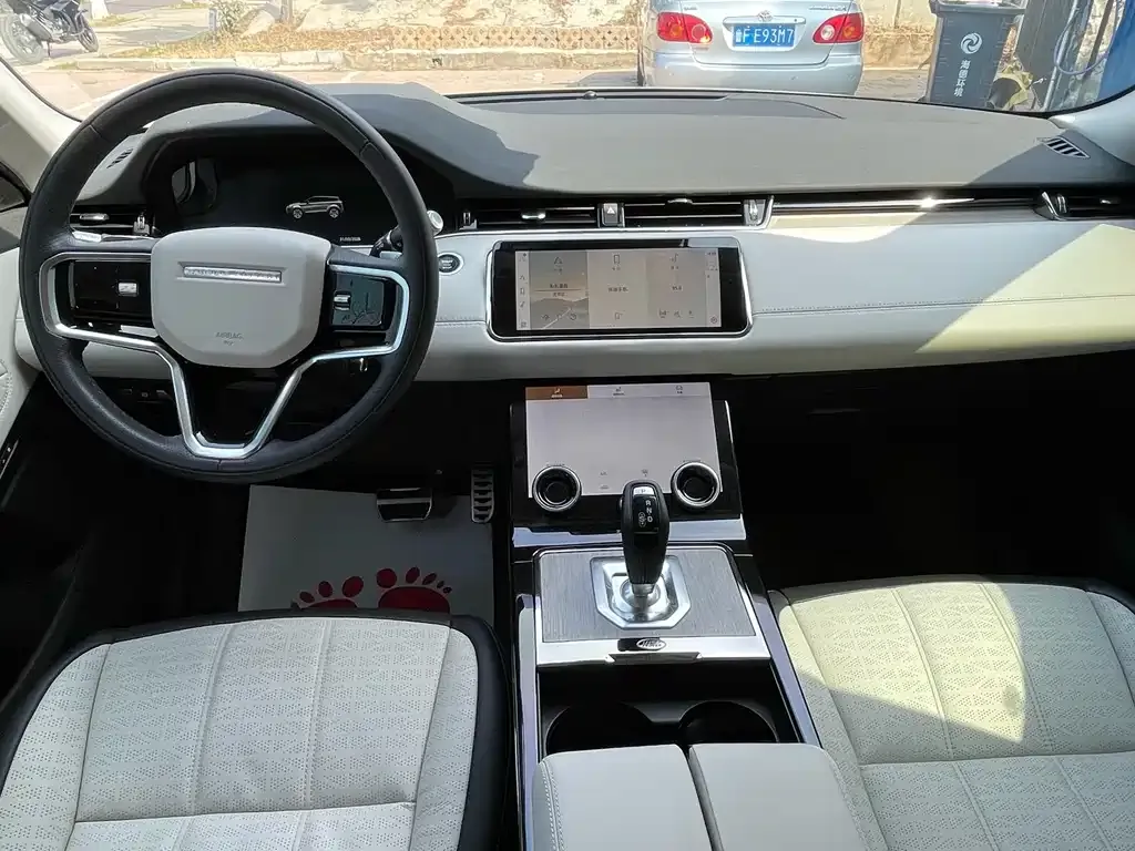 Land Rover Evoque — фото 4
