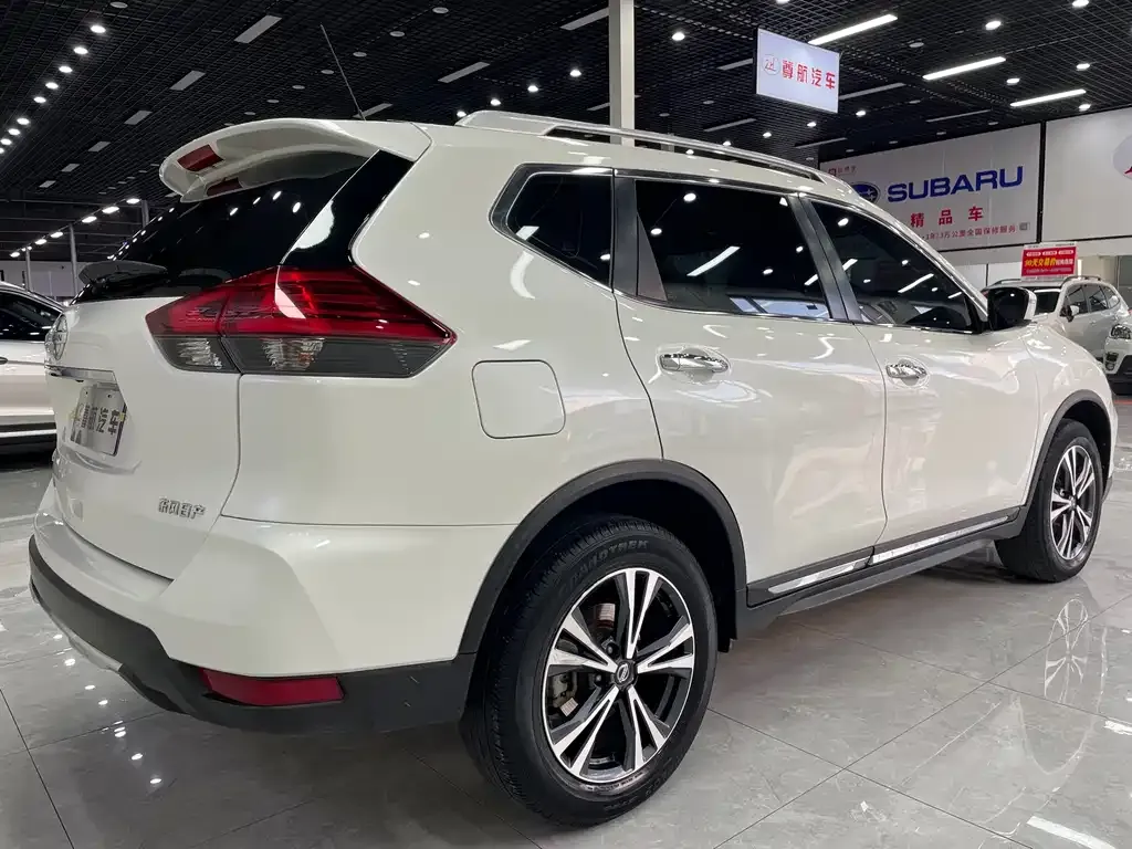Nissan X-Trail — фото 4