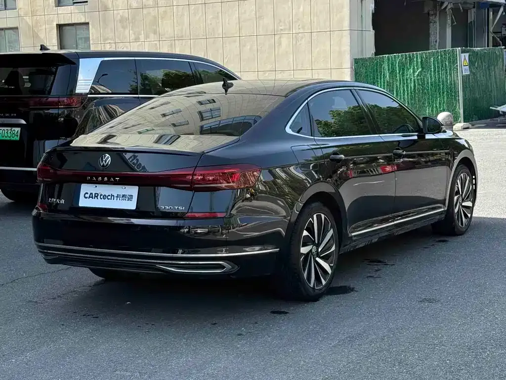 Volkswagen Passat — фото 5