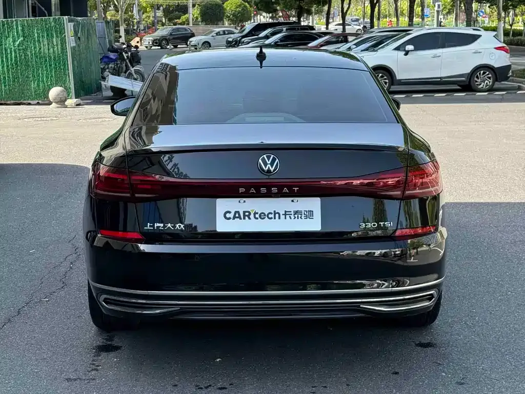 Volkswagen Passat — фото 9