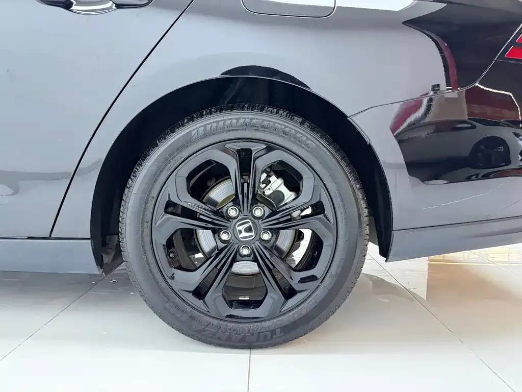 Honda Accord — фото 5