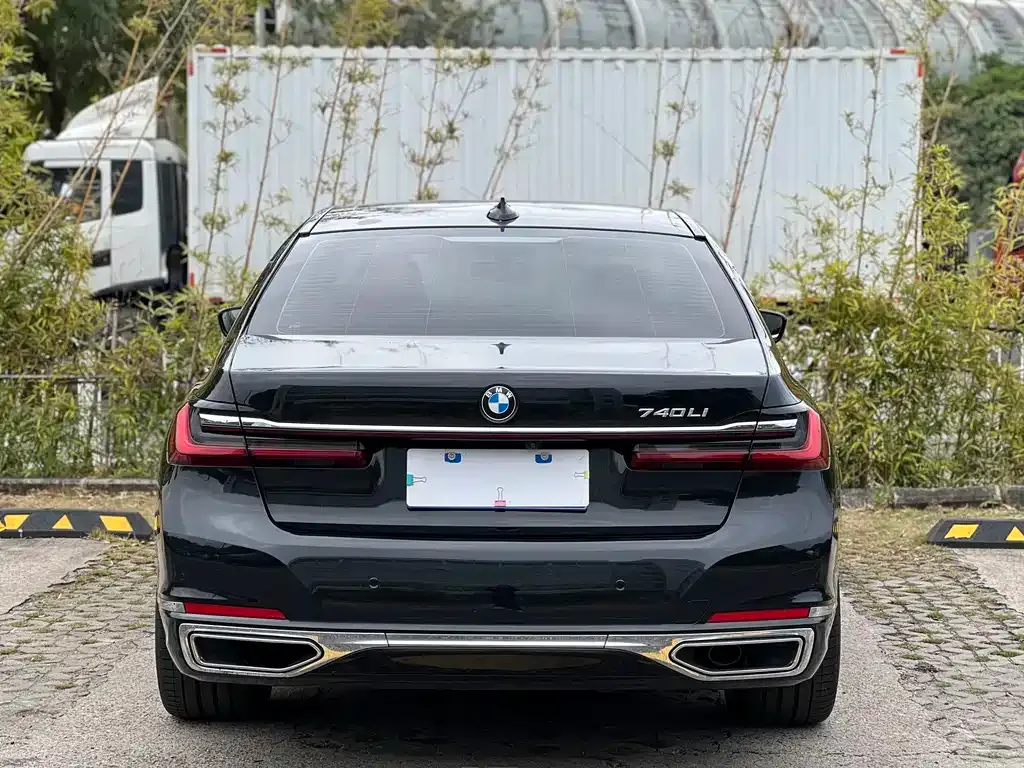 BMW 7 Series 2021 из CN, фото 4