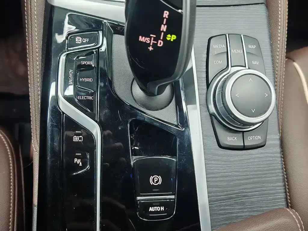 BMW 5 Series New Energy — фото 8