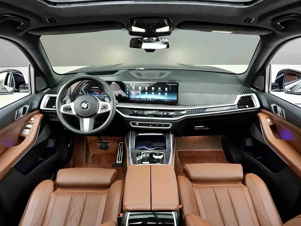 BMW X7 — фото 10
