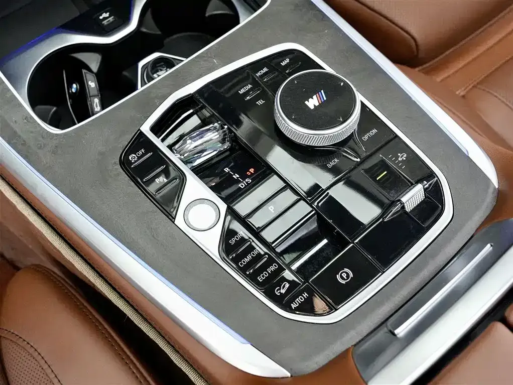 BMW X7 — фото 6
