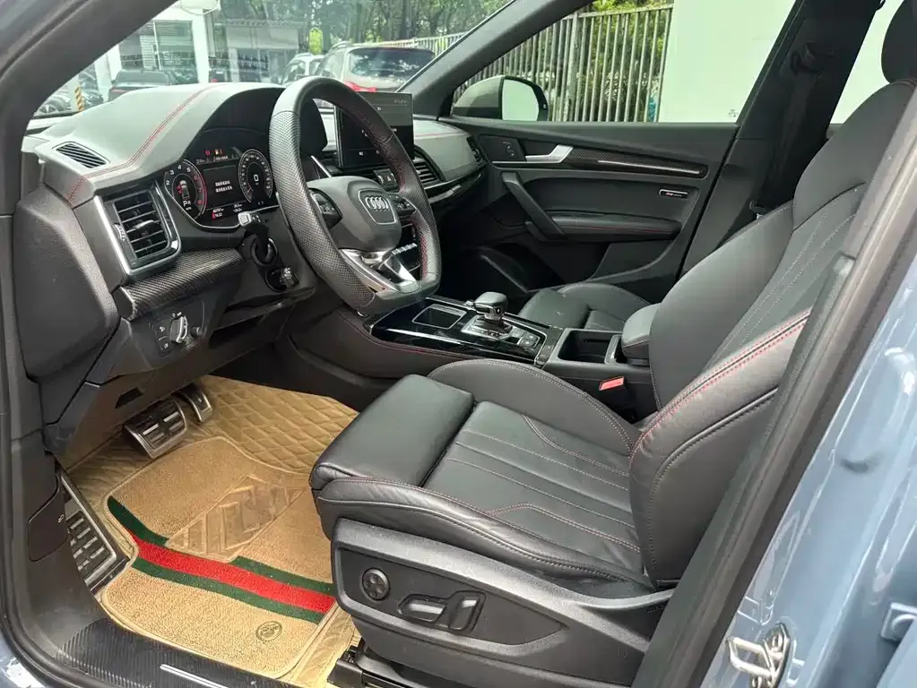 Audi Q5L Sportback — фото 8