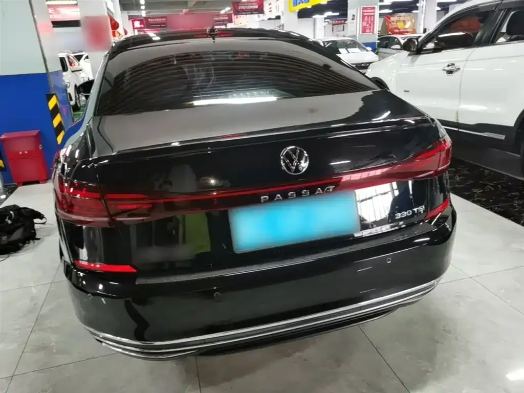 Volkswagen Passat — фото 3
