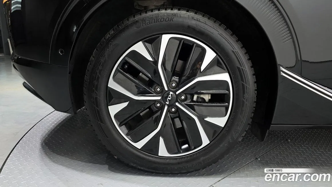 Kia EV6 — фото 9