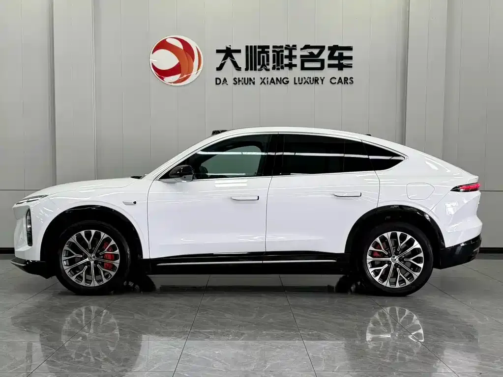 NIO EC6 — фото 10