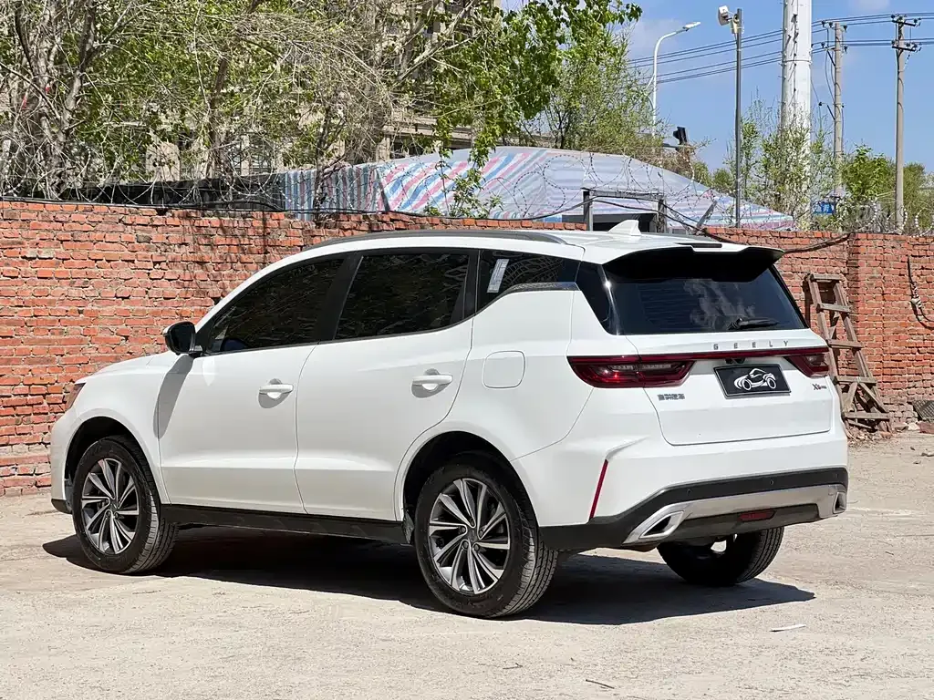 Geely Vision X6 — фото 8