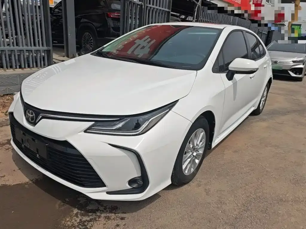 Toyota Corolla — фото 4