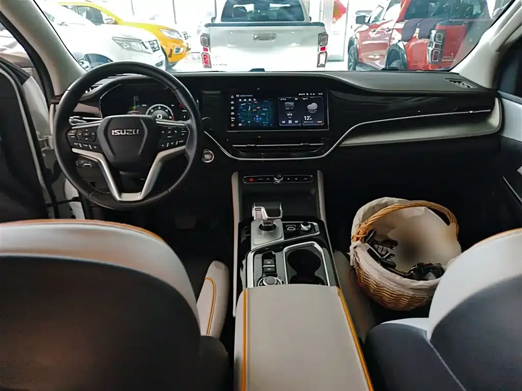 Isuzu D-MAX 2023 из CN, фото 4