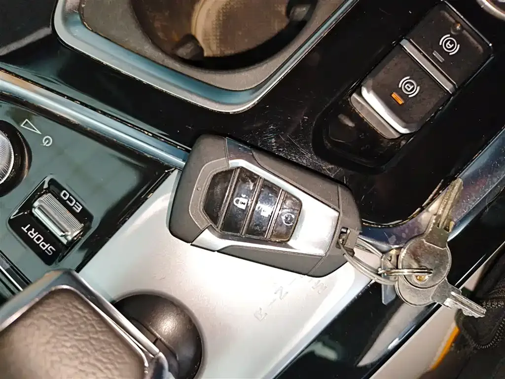Isuzu D-MAX 2023 из CN, фото 6