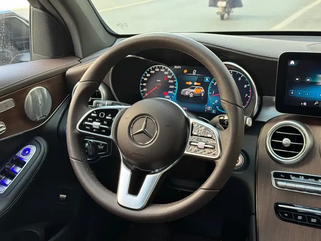 Mercedes-Benz GLC — фото 2