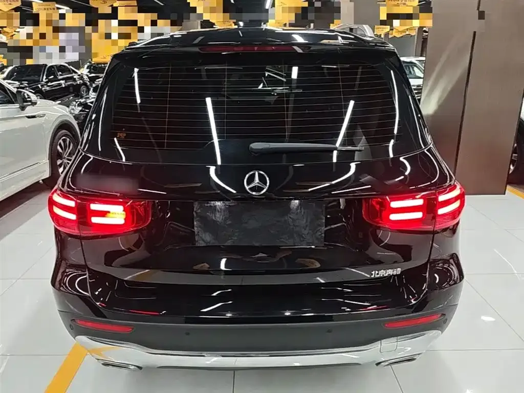 Mercedes-Benz GLB — фото 3