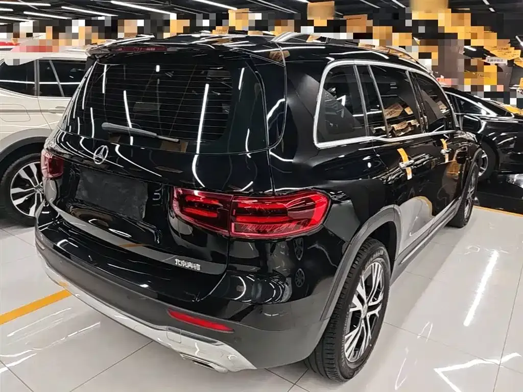 Mercedes-Benz GLB — фото 6
