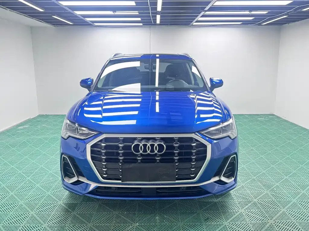 Audi Q3 — фото 10