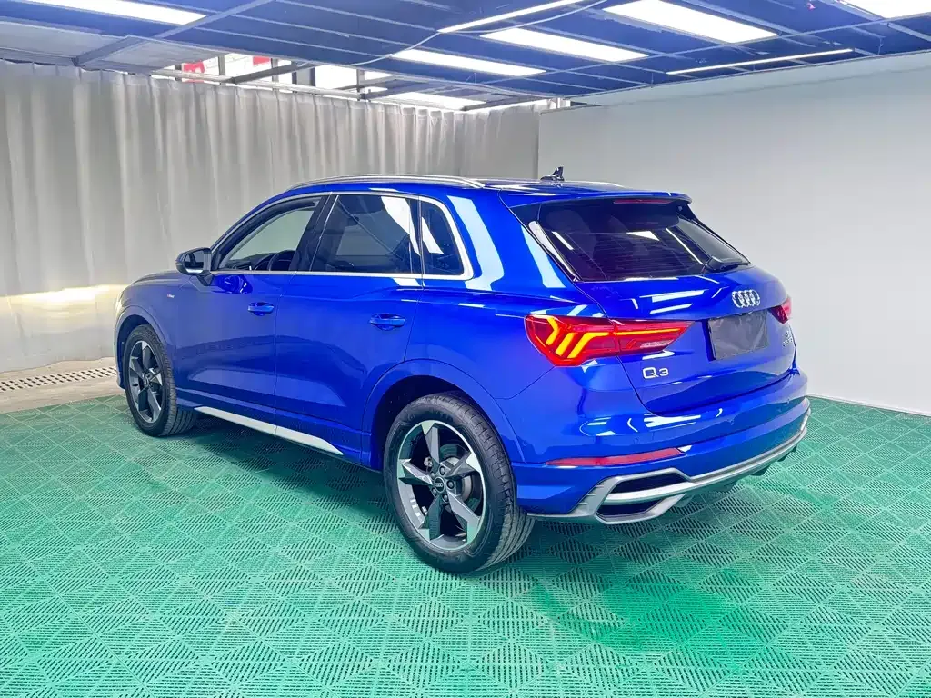 Audi Q3 — фото 7