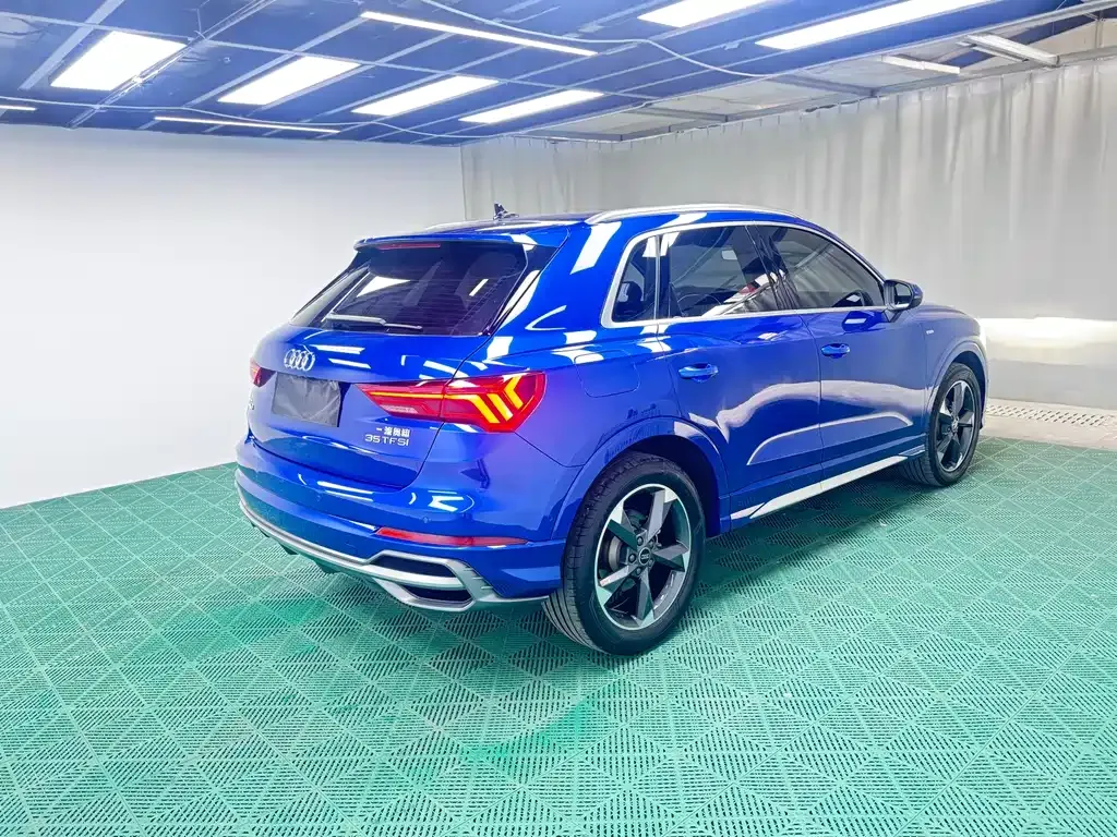 Audi Q3 — фото 8