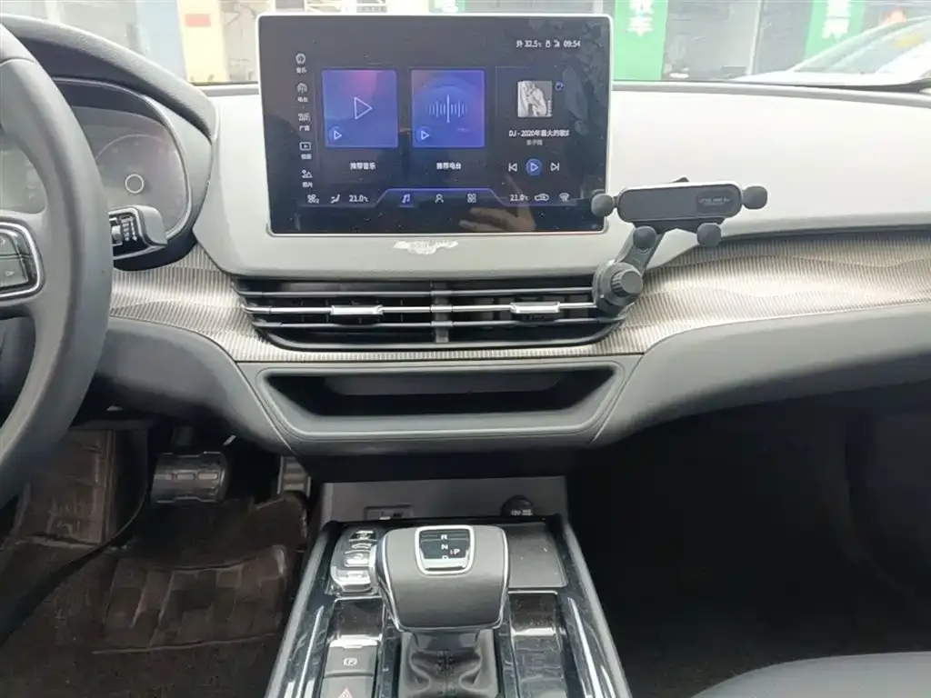 Hongqi E-QM5 — фото 2