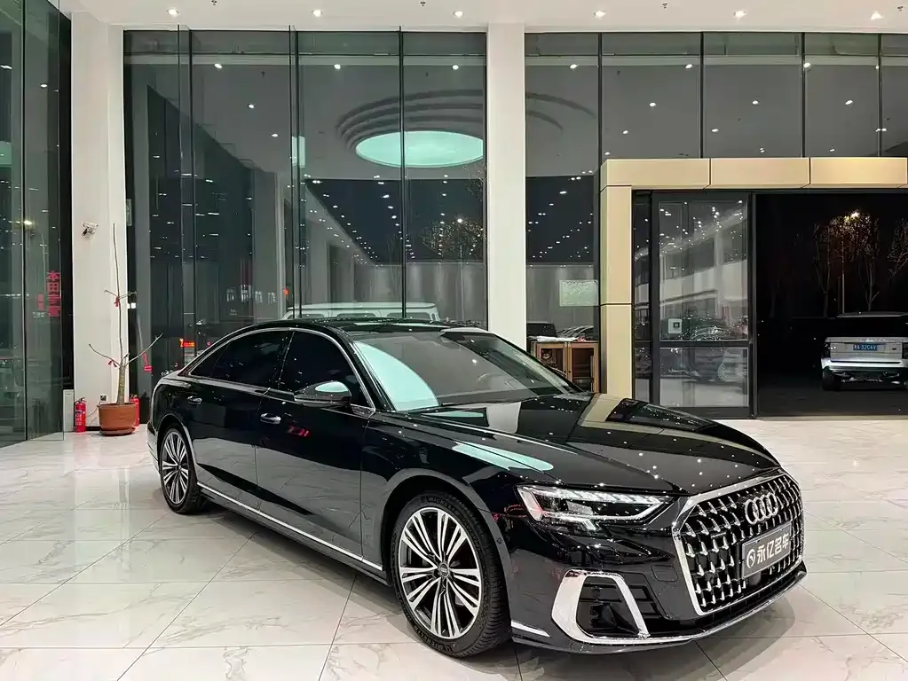 Audi A8 — фото 7