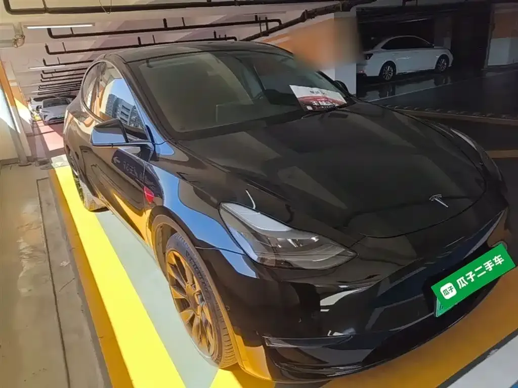 Tesla Model Y — фото 6
