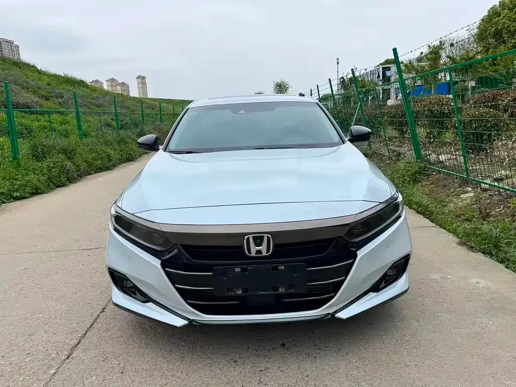 Honda Accord — фото 7
