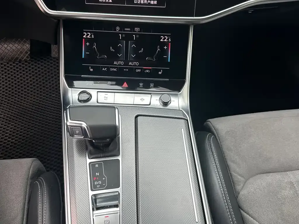 Audi A6L — фото 10
