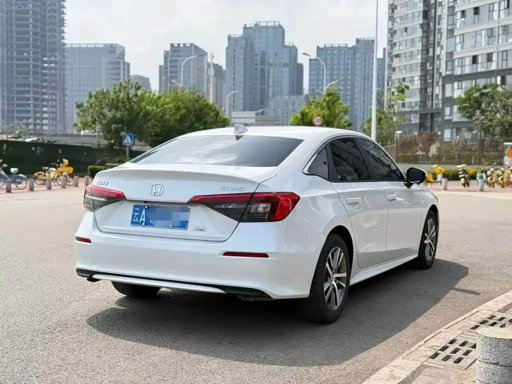 Honda Civic — фото 8