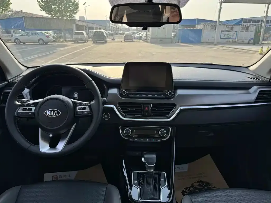 Kia Sportage — фото 5