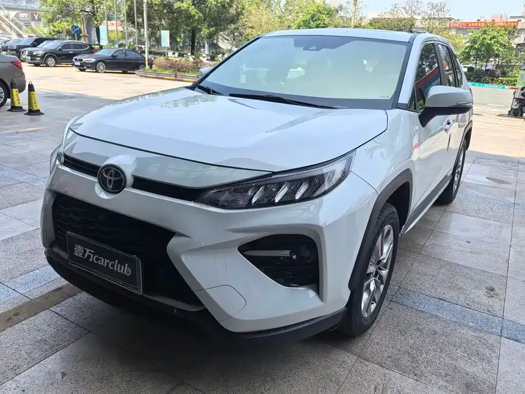 Toyota Wildlander — фото 1
