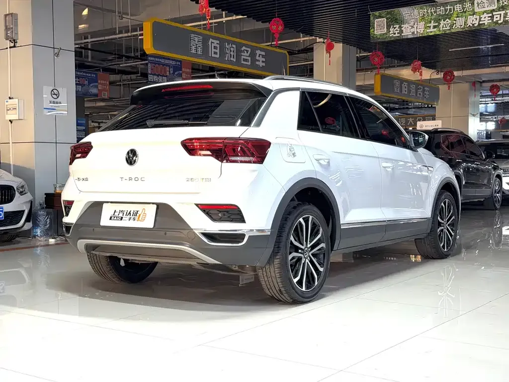 Volkswagen T-Roc — фото 5
