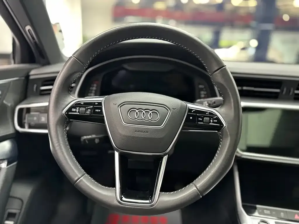 Audi A6L — фото 2