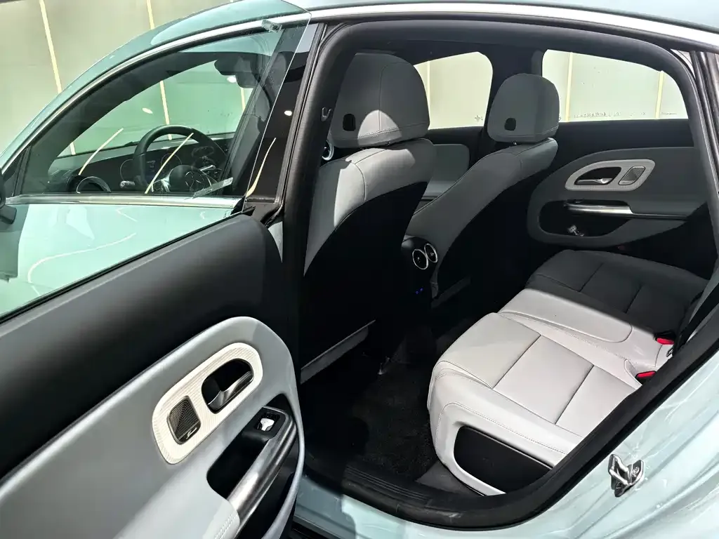 Mercedes-Benz CLA PHEV 2025 из CN, фото 3