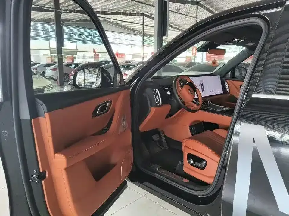 Geely Galaxy M9 — фото 10