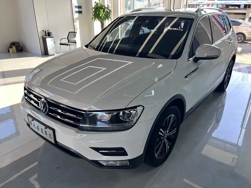 Volkswagen Tiguan L 2021 из CN, фото 3