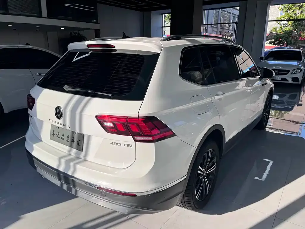 Volkswagen Tiguan L 2021 из CN, фото 5