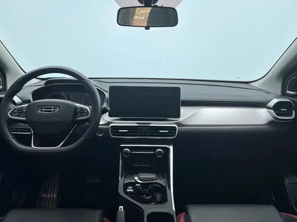 Geely Binyue 2022 из CN, фото 2