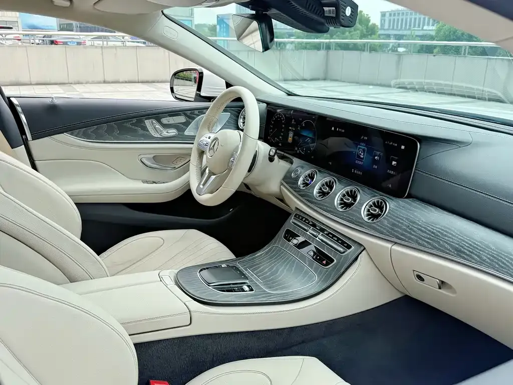 Mercedes-Benz CLS — фото 7