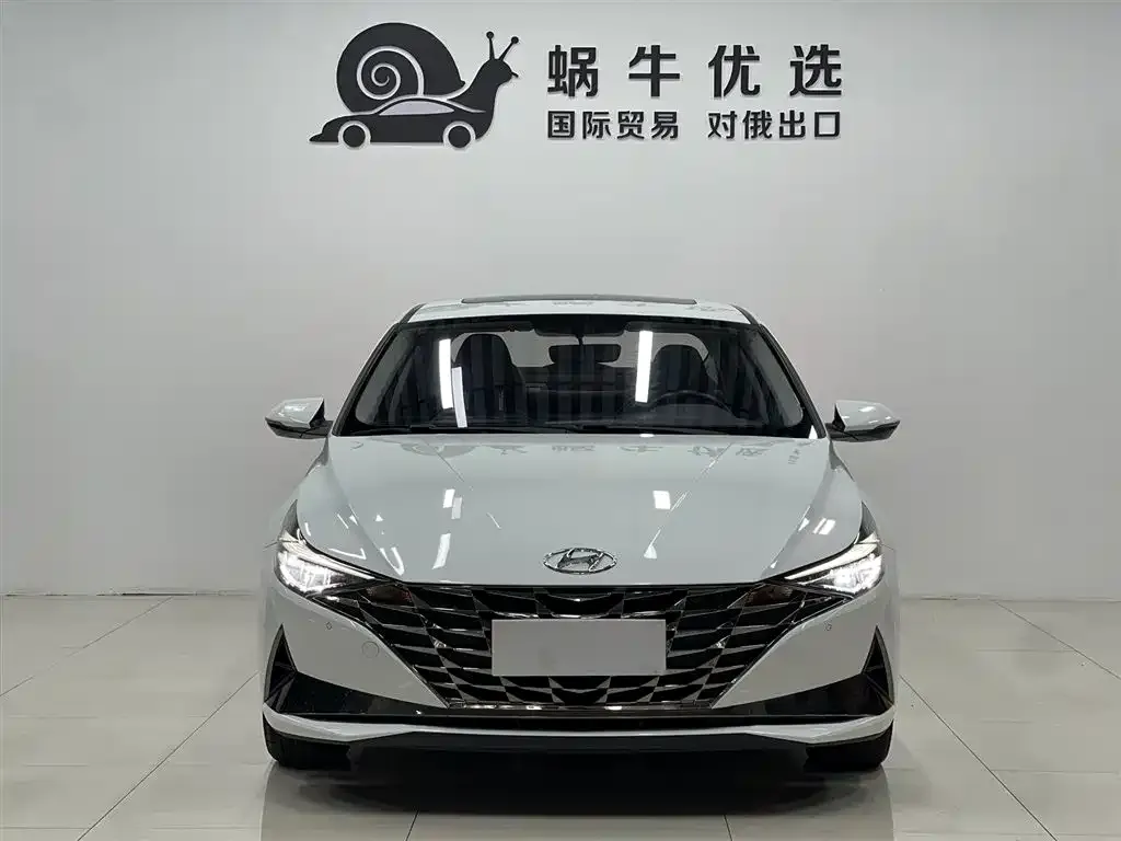 Hyundai Elantra — фото 3
