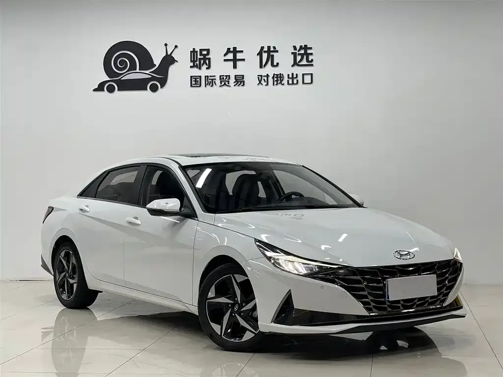 Hyundai Elantra — фото 4