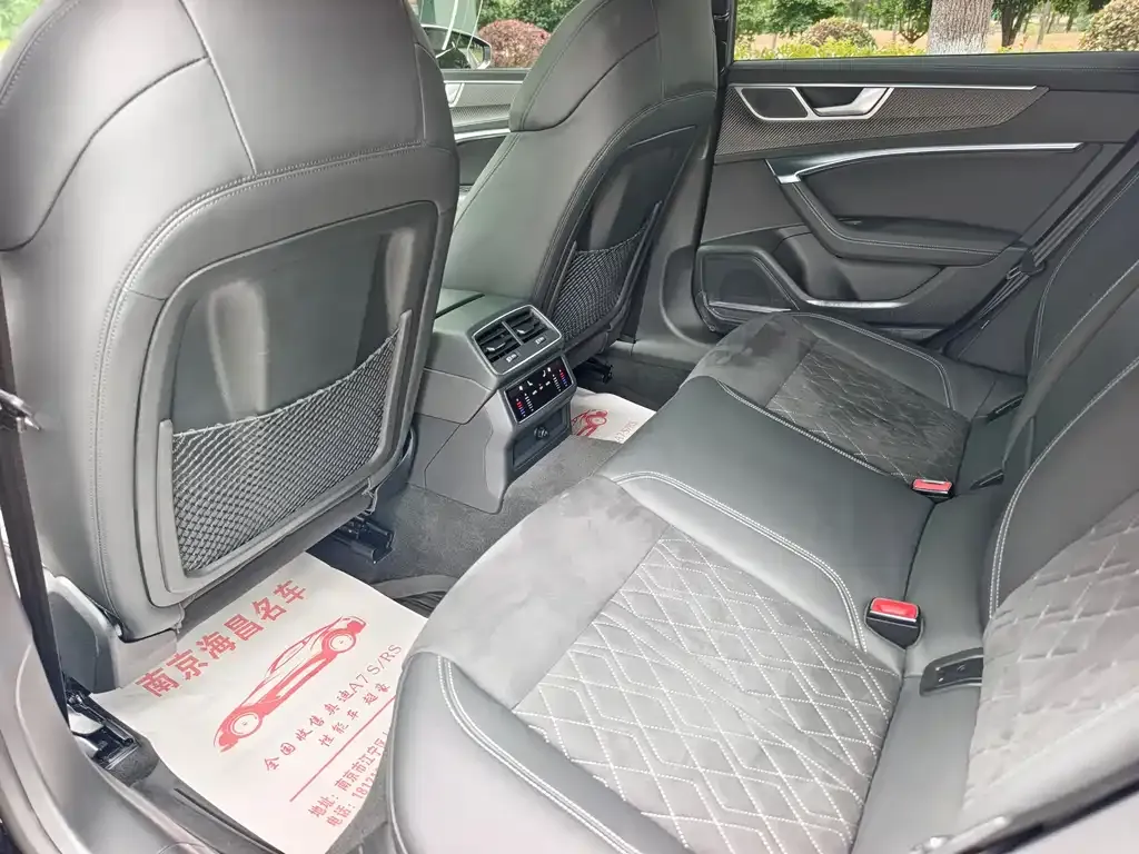 Audi S7 2023 из CN, фото 6