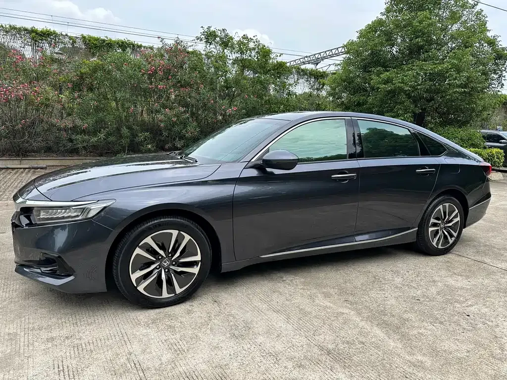 Honda Accord — фото 6