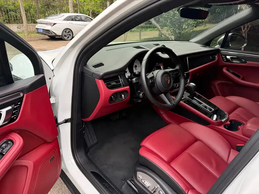 Porsche Macan 2023 из CN, фото 3