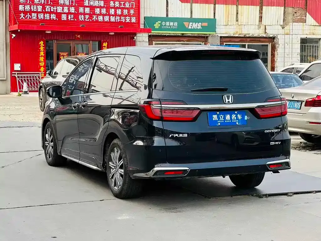 Honda Odyssey — фото 10