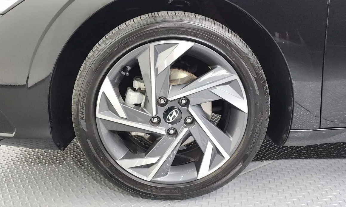 Hyundai AVANTE — фото 10
