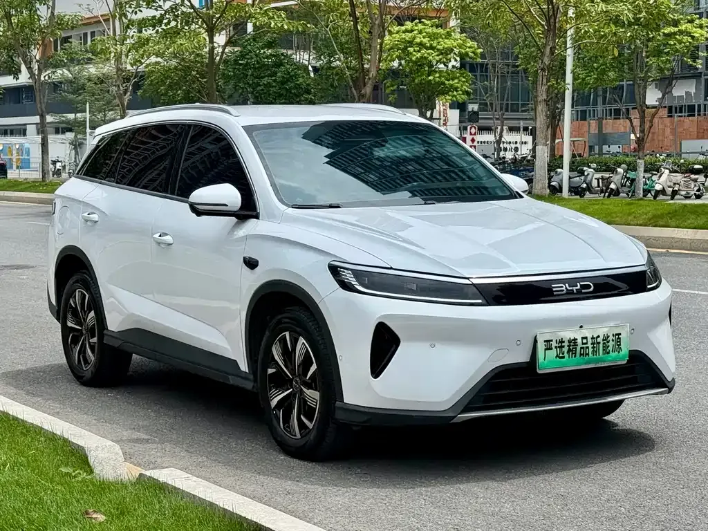 BYD Seal 05 DM-i — фото 9