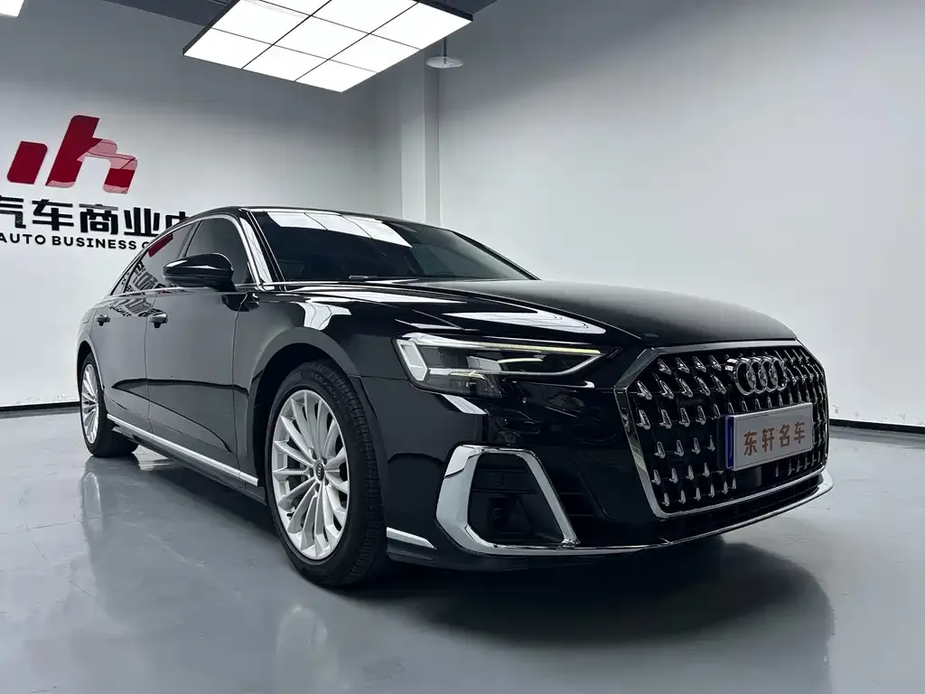 Audi A8 — фото 9