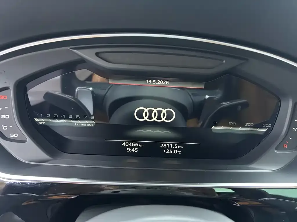 Audi A8 — фото 2